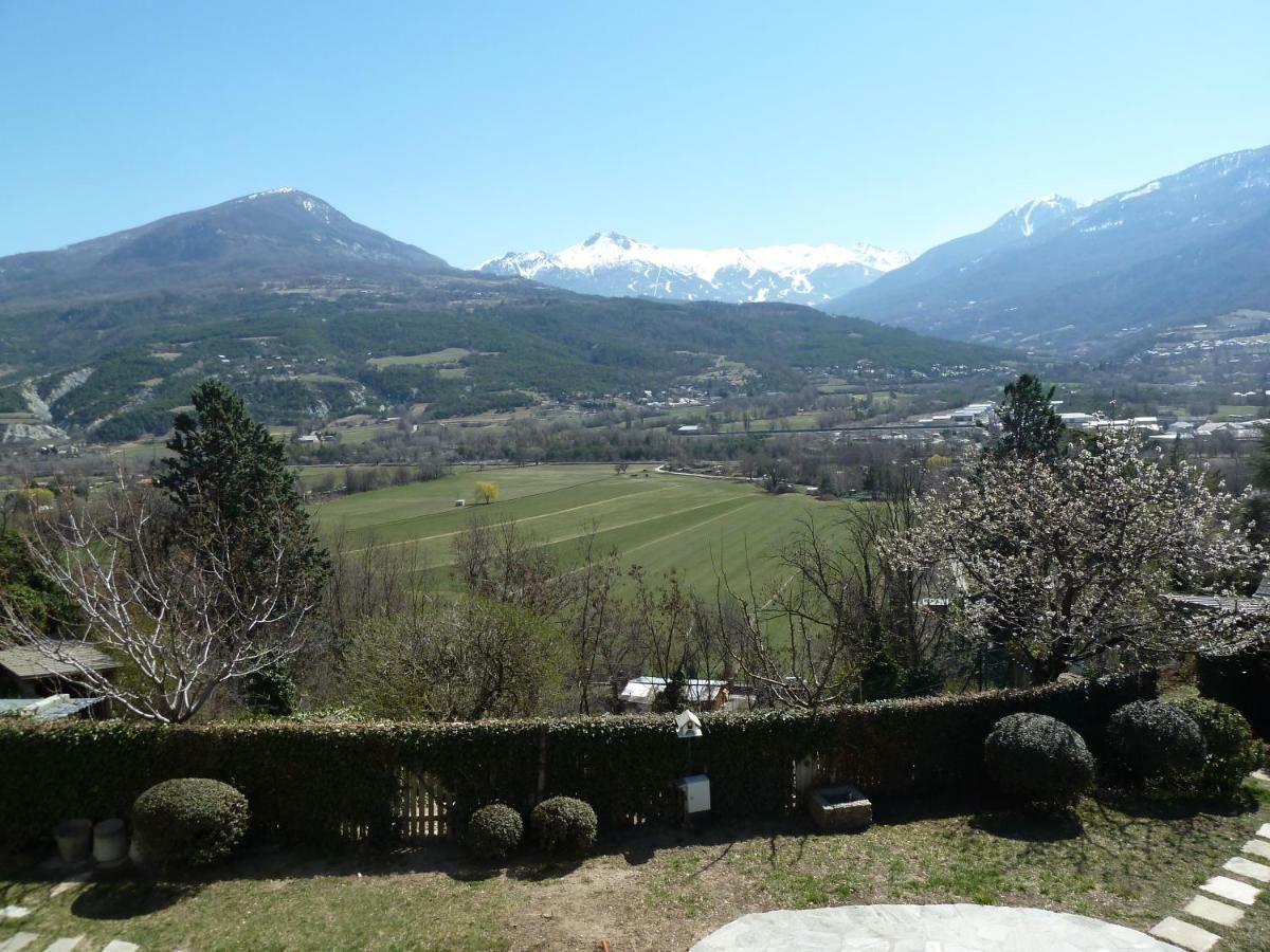 Ferienwohnung Vue Sur Les Montagnes Embrun Exterior foto